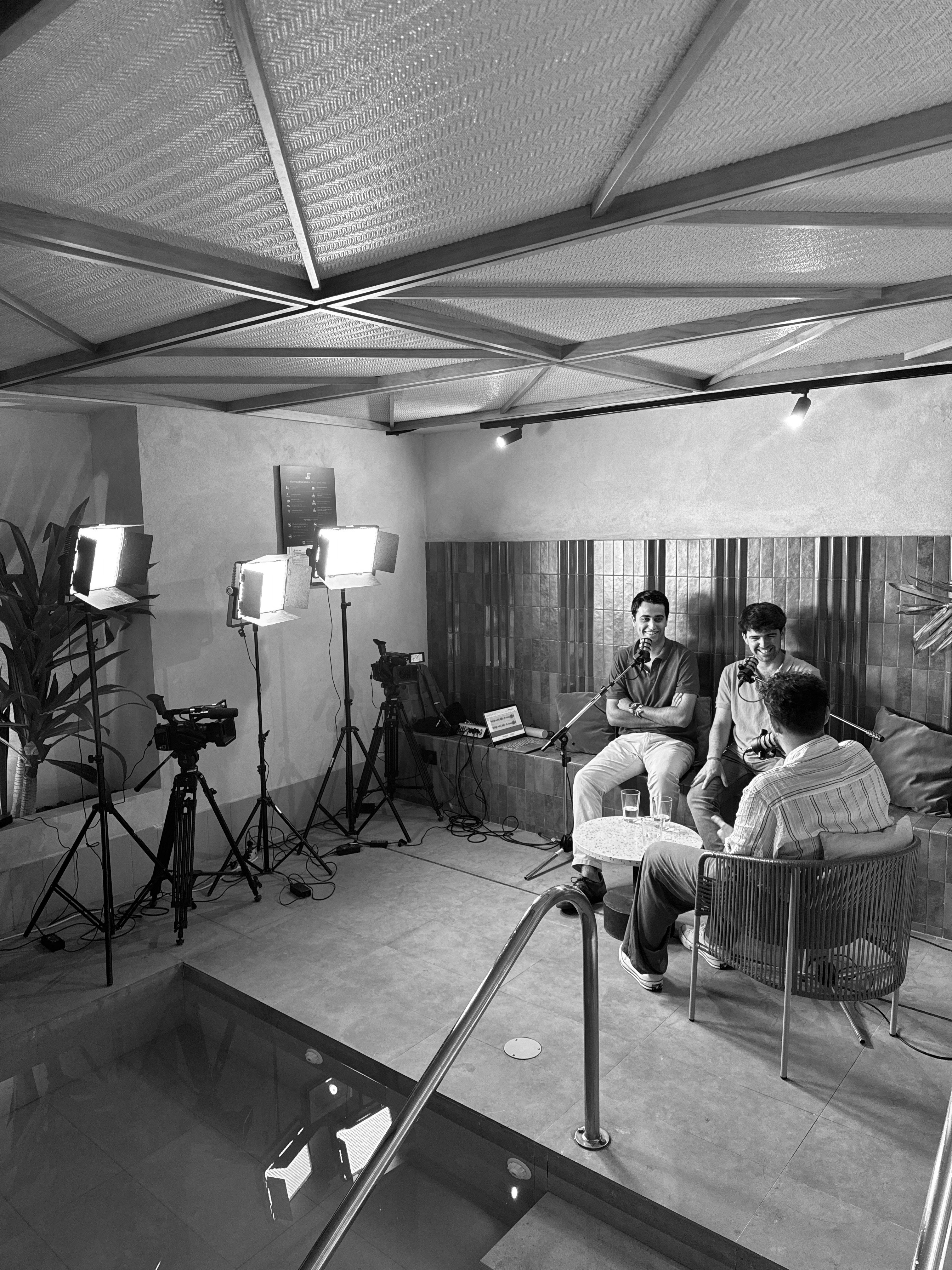 Fondo oscuro editorial